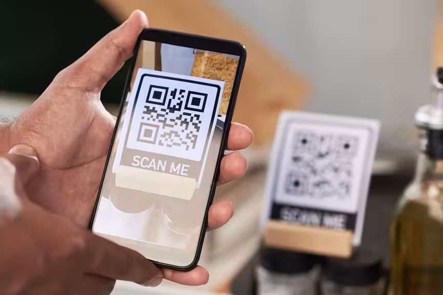 Comment créer des QR codes dynamiques avec analyses : Guide complet 2025
